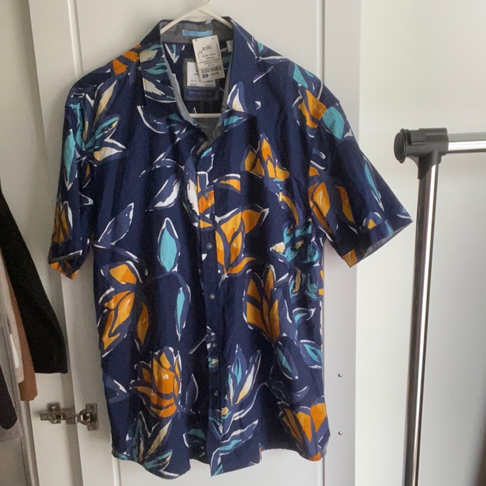 Men button down short sleeve shirt